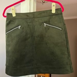 LOFT Suede Skirt Size 6 NWT